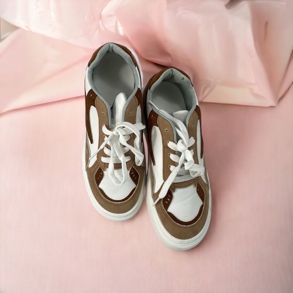 Brown sneakers shein,size 8